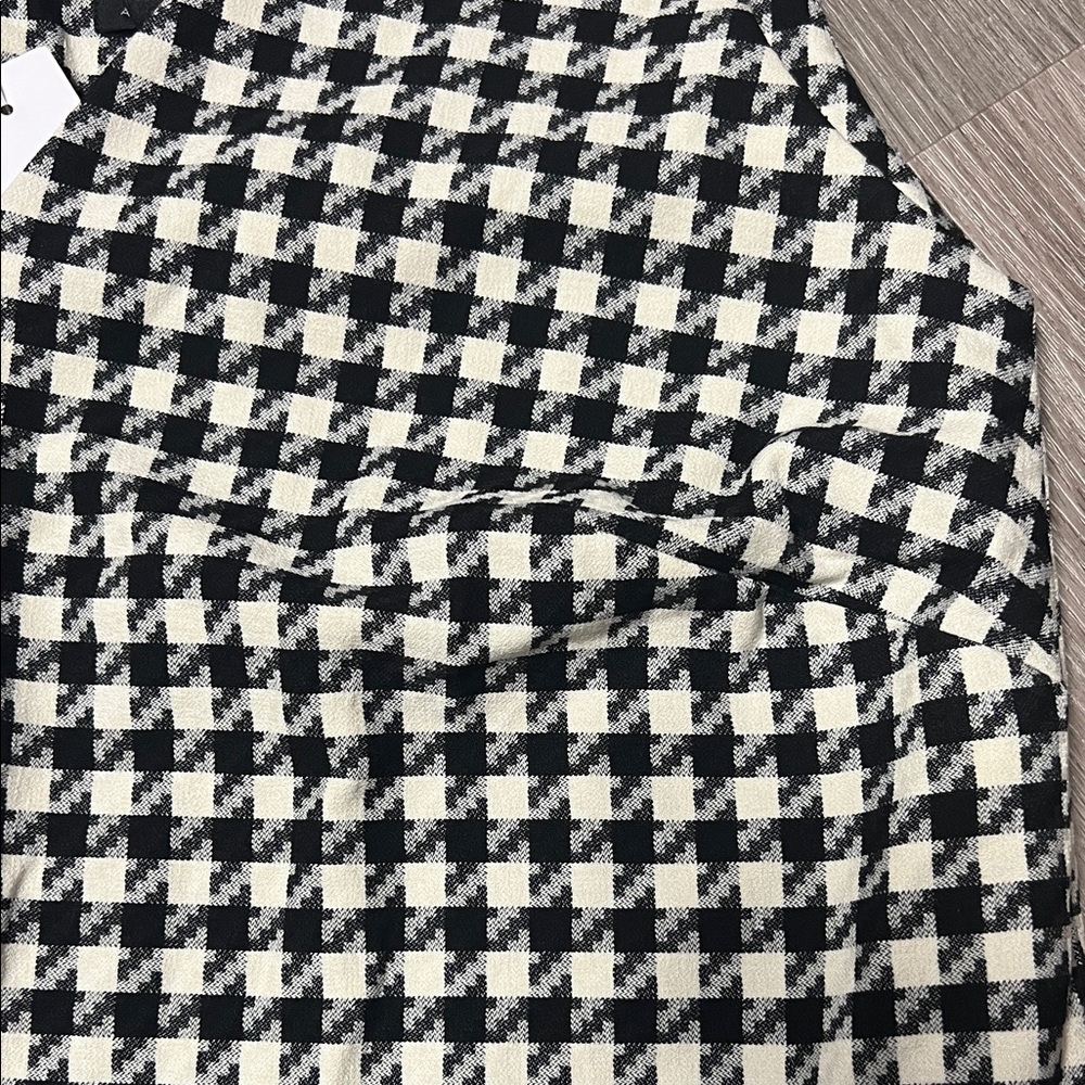 NWT Ann Taylor Black & White Houndstooth V-Neck Mini Dress, Size 10 - Picture 6 of 9